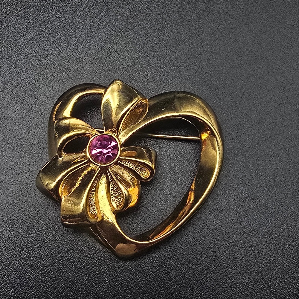 Avon Heart Bow Brooch Pink Rhinestone Gold Tone Vintage Jewelry